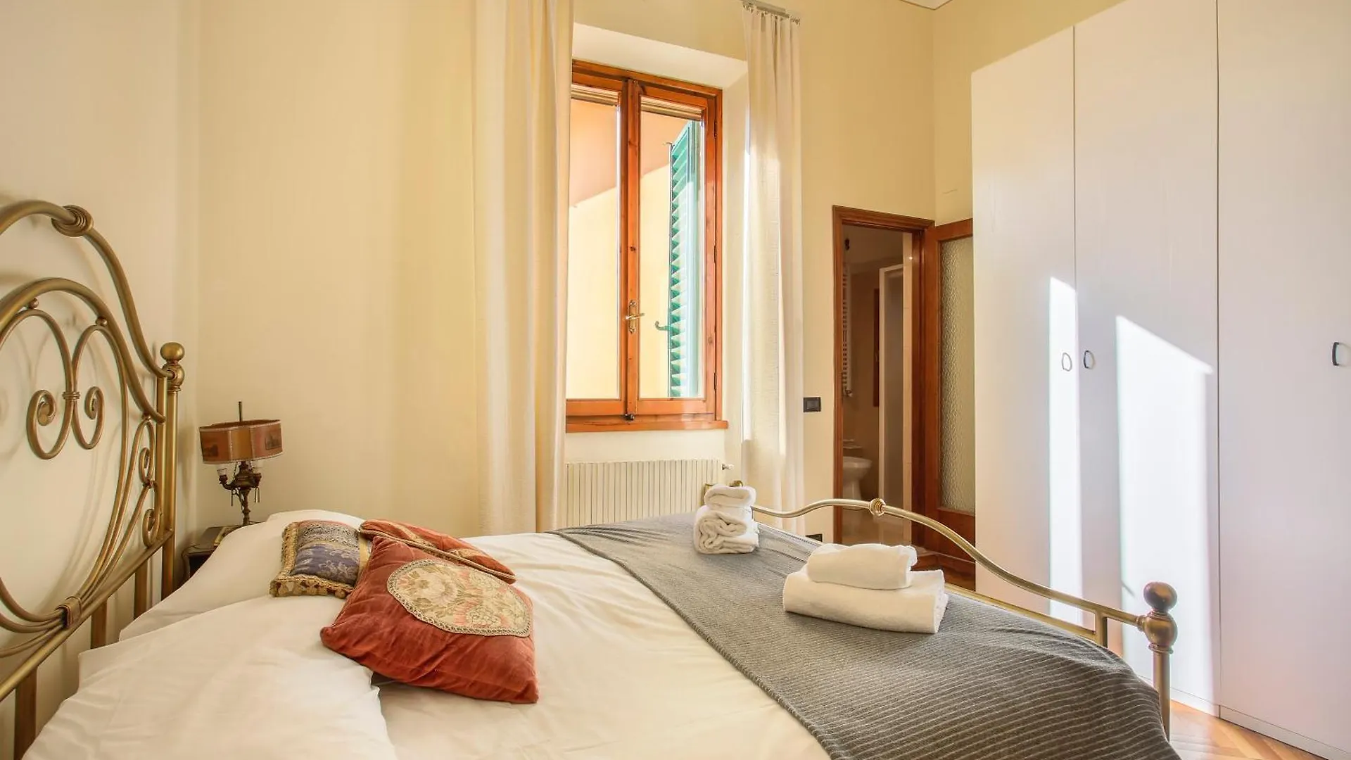 Oltrarno Tasso Apartment In Florence