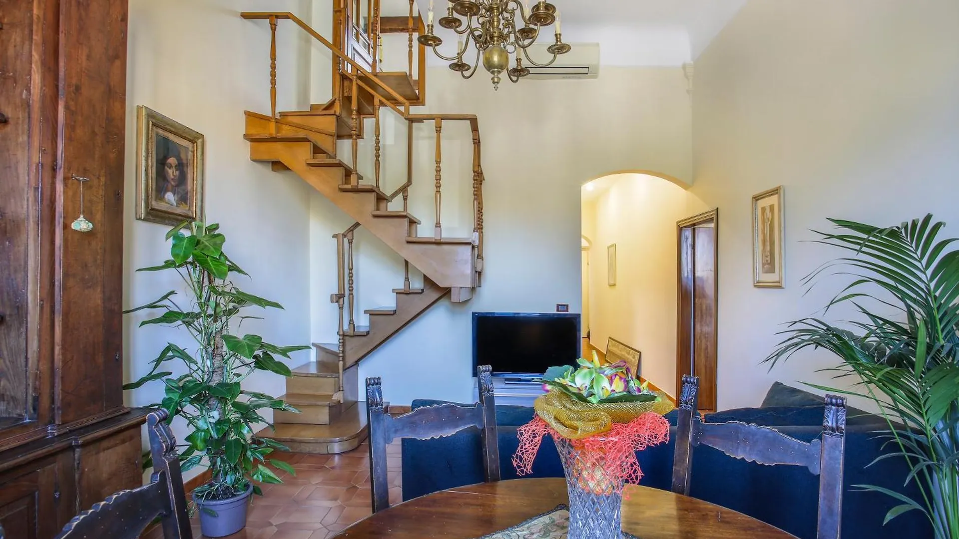 Oltrarno Tasso Apartment In Florence