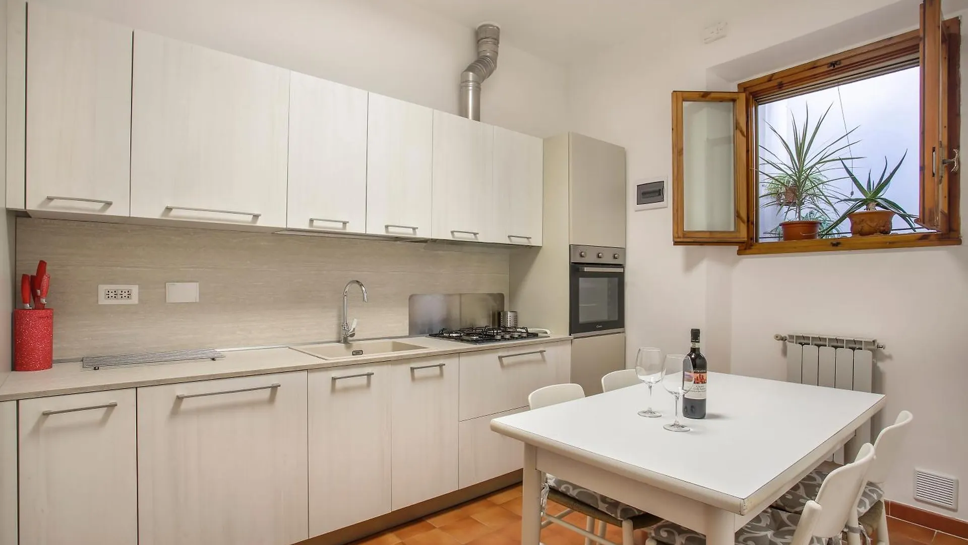 Oltrarno Tasso Apartment In Florence