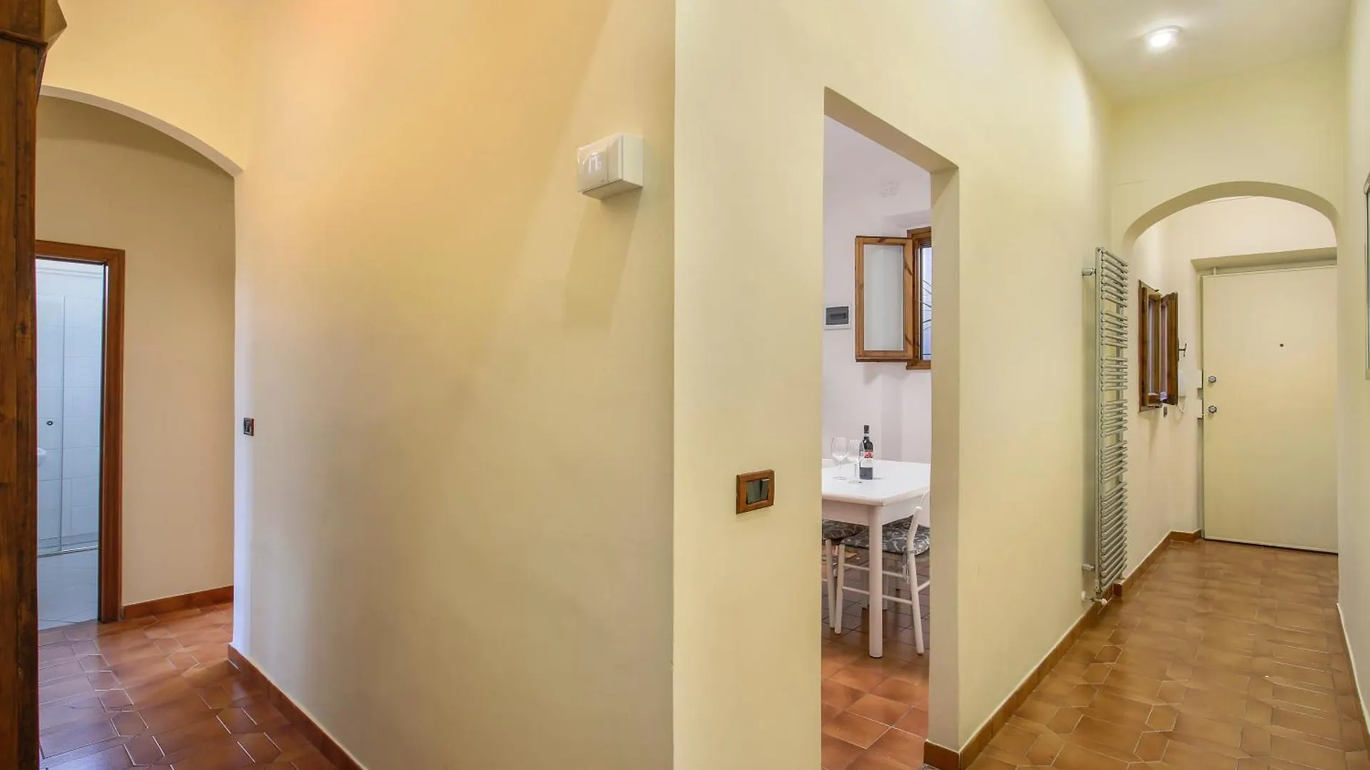 Oltrarno Tasso Apartment In Florence