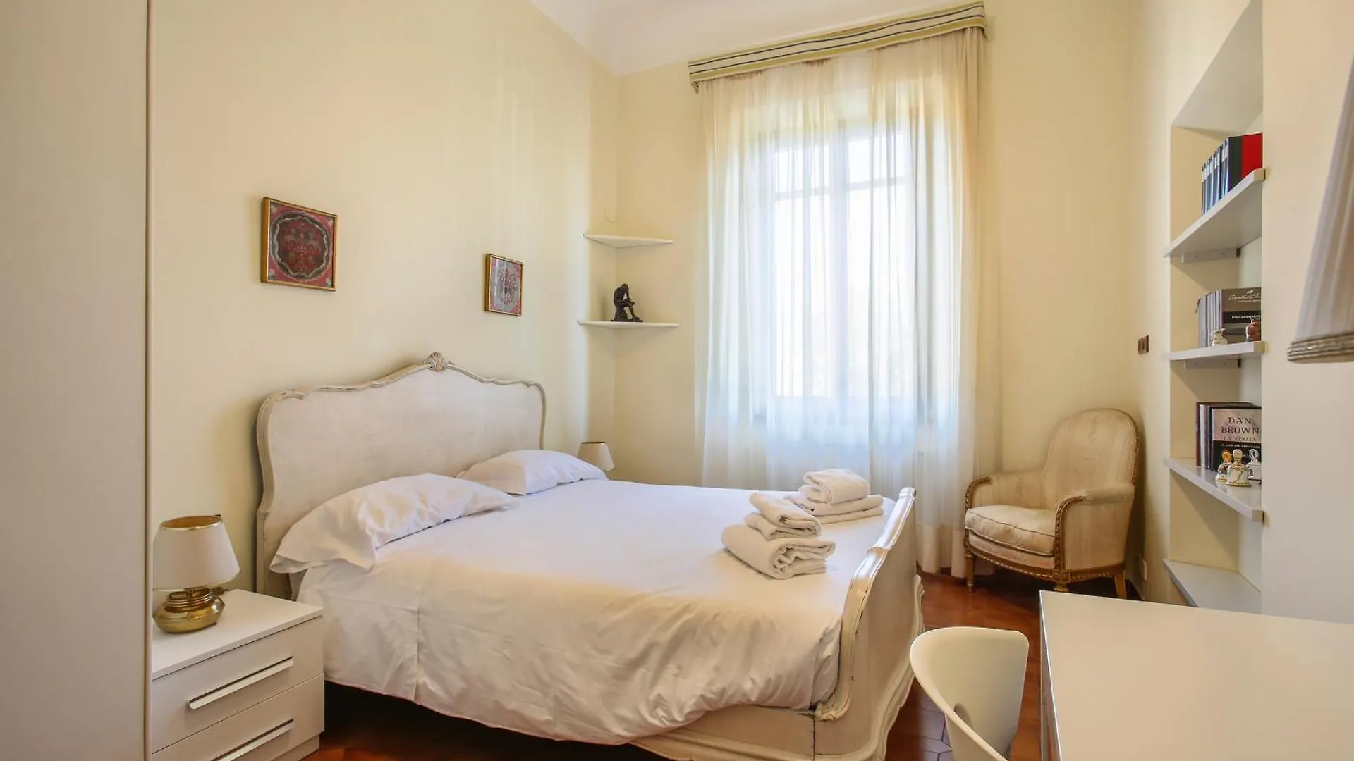 Oltrarno Tasso Apartment In Florence