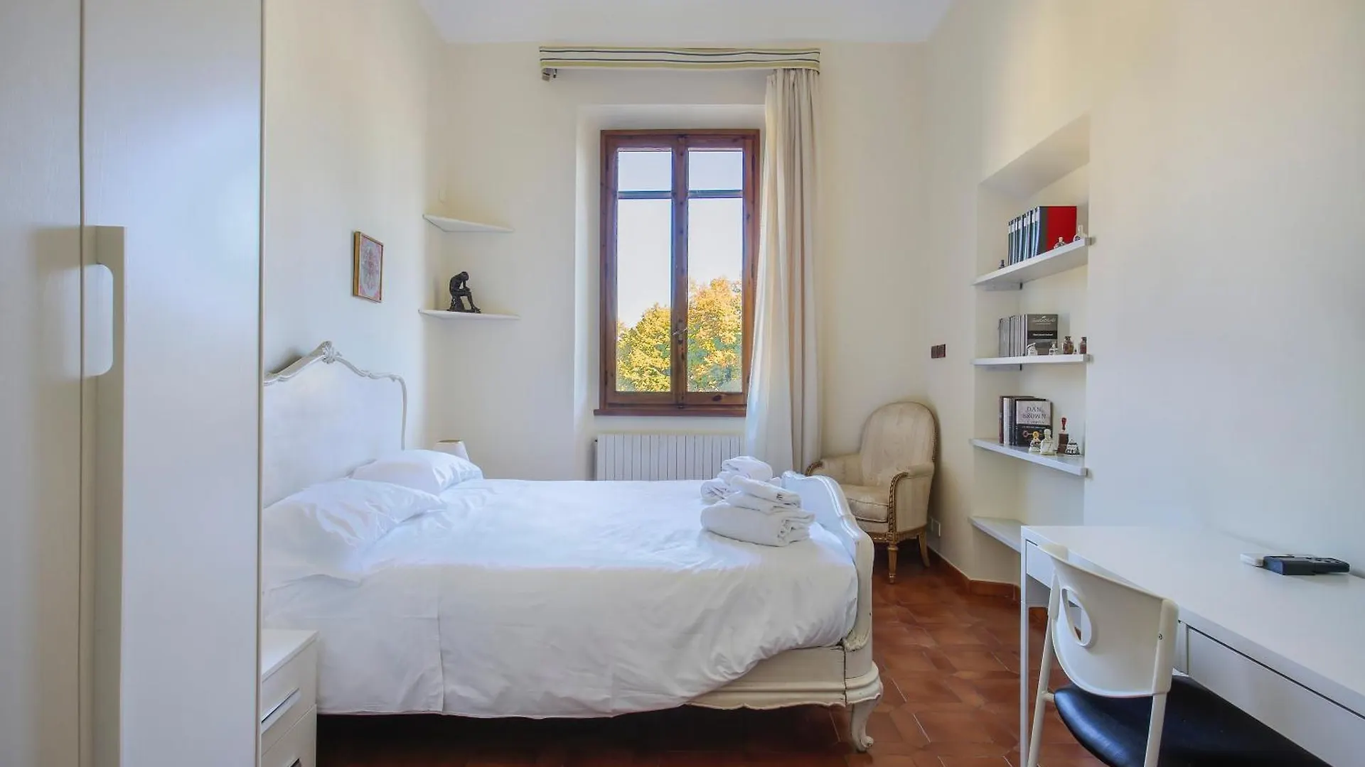 Oltrarno Tasso Apartment In Florence