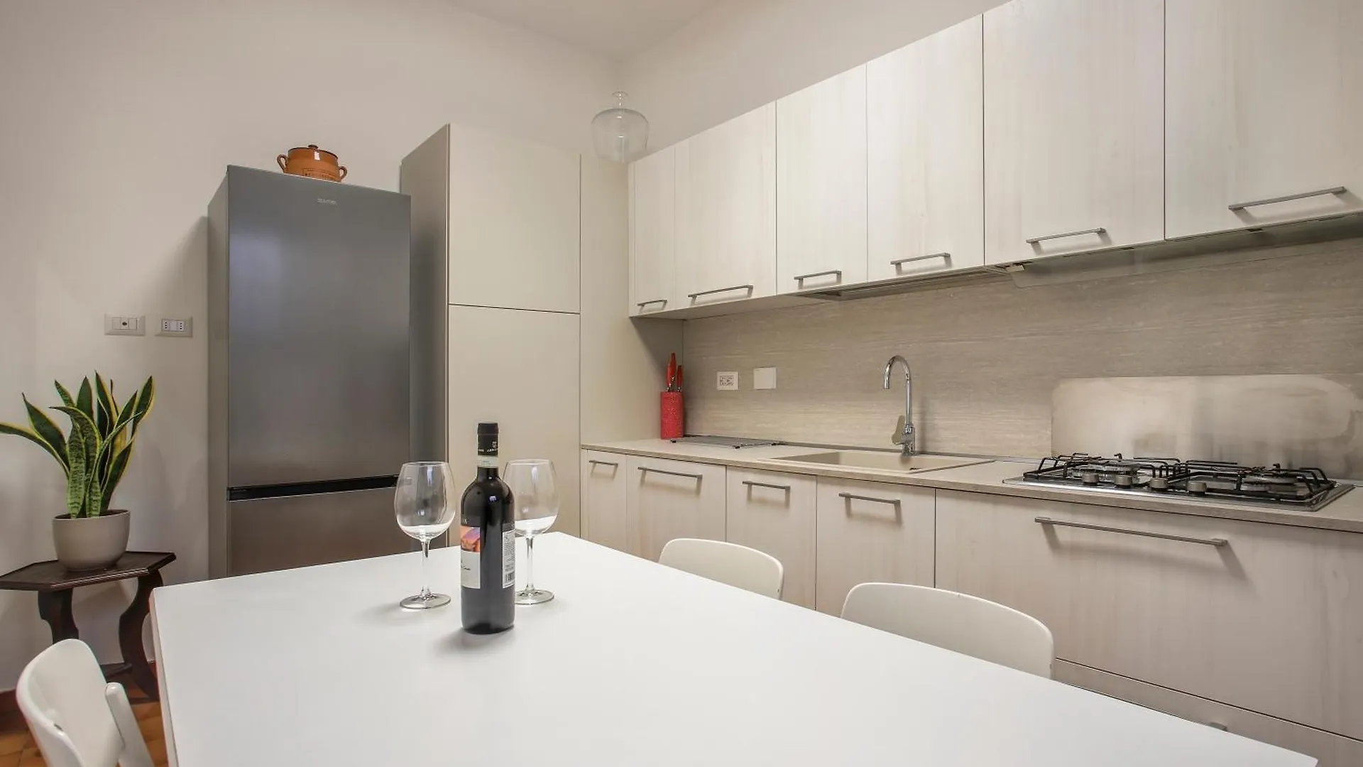 Oltrarno Tasso Apartment In Florence